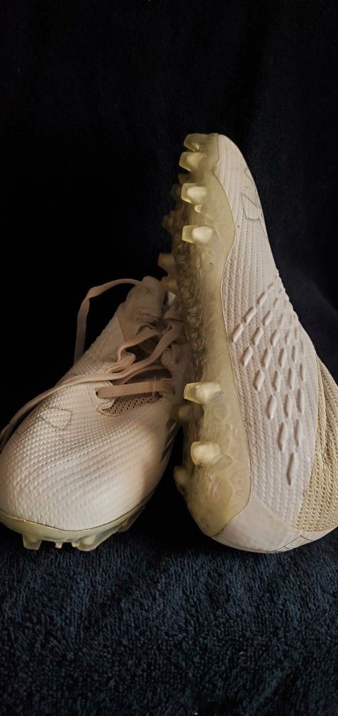 Under Armour Used Football Cleats Sizes 9 Sports & Outdoors