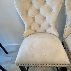 Set Of 4 Ivory Velvet Counter stools