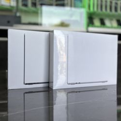 MacBook Air M2, M3, & M4 Available (Take It Home In Payments/ llévalo a casa en pagos 