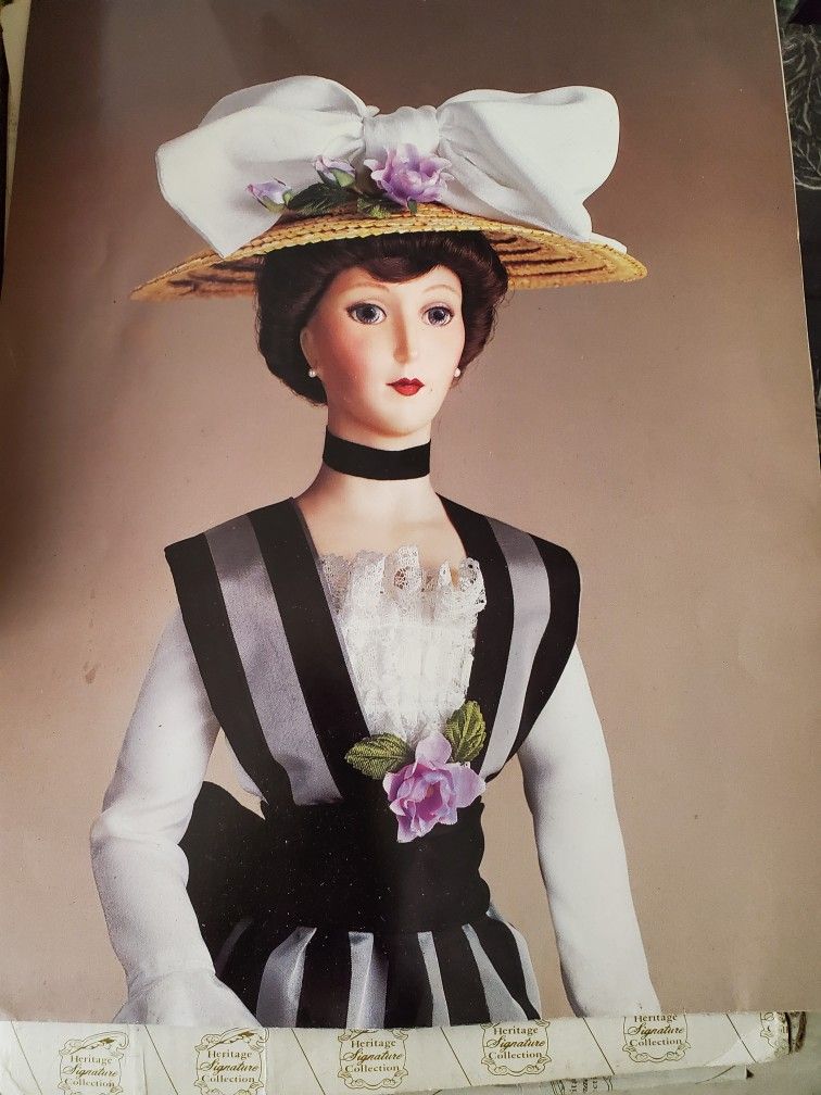 New Franklin Mint Porcelain Collector Eliza From My Fair Lady Doll