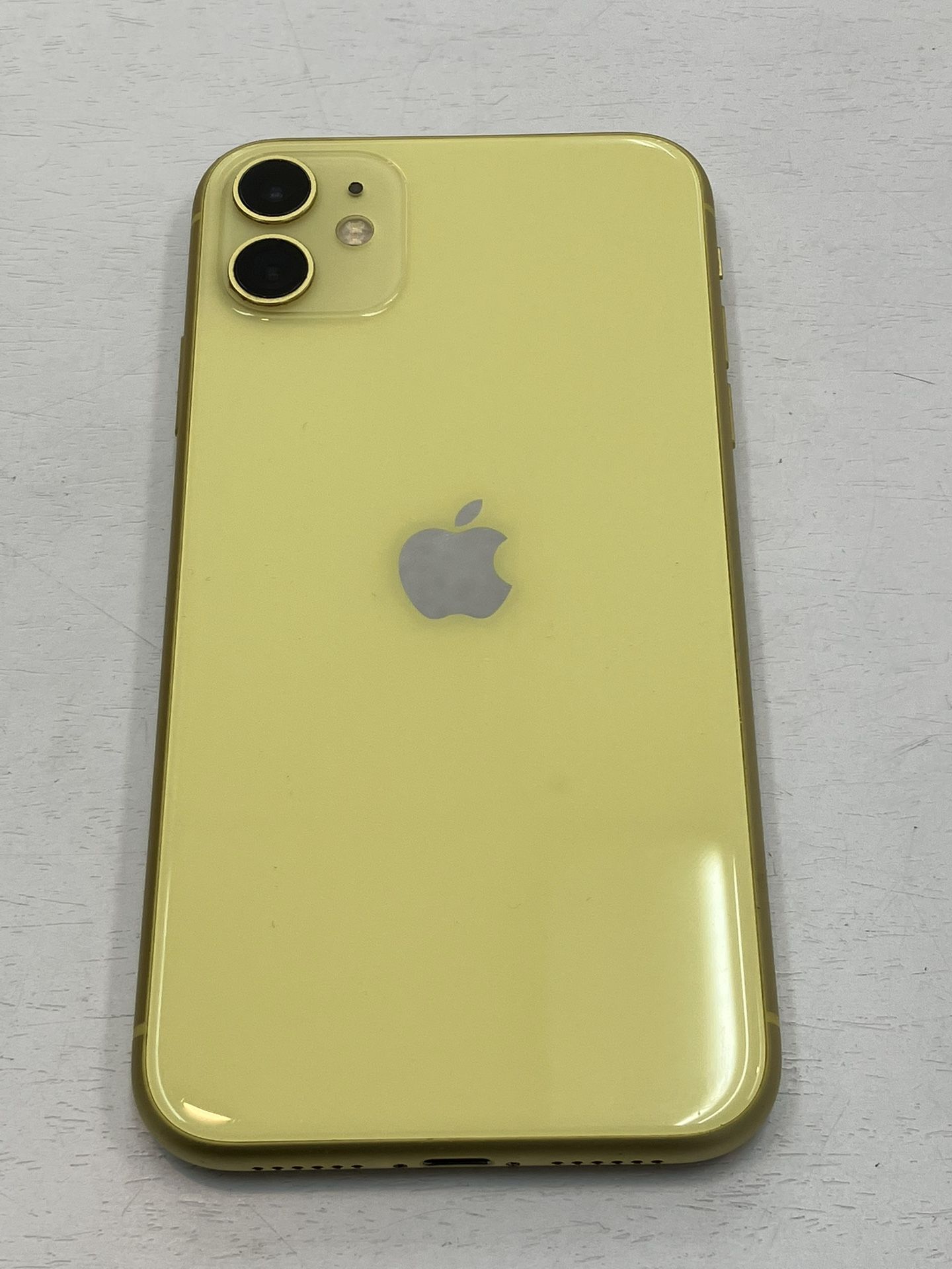 iPhone 11 64GB Yellow Unlocked