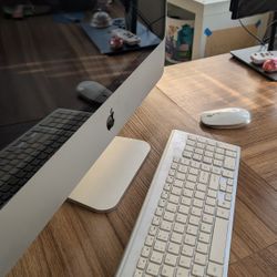 iMac Desktop 24"