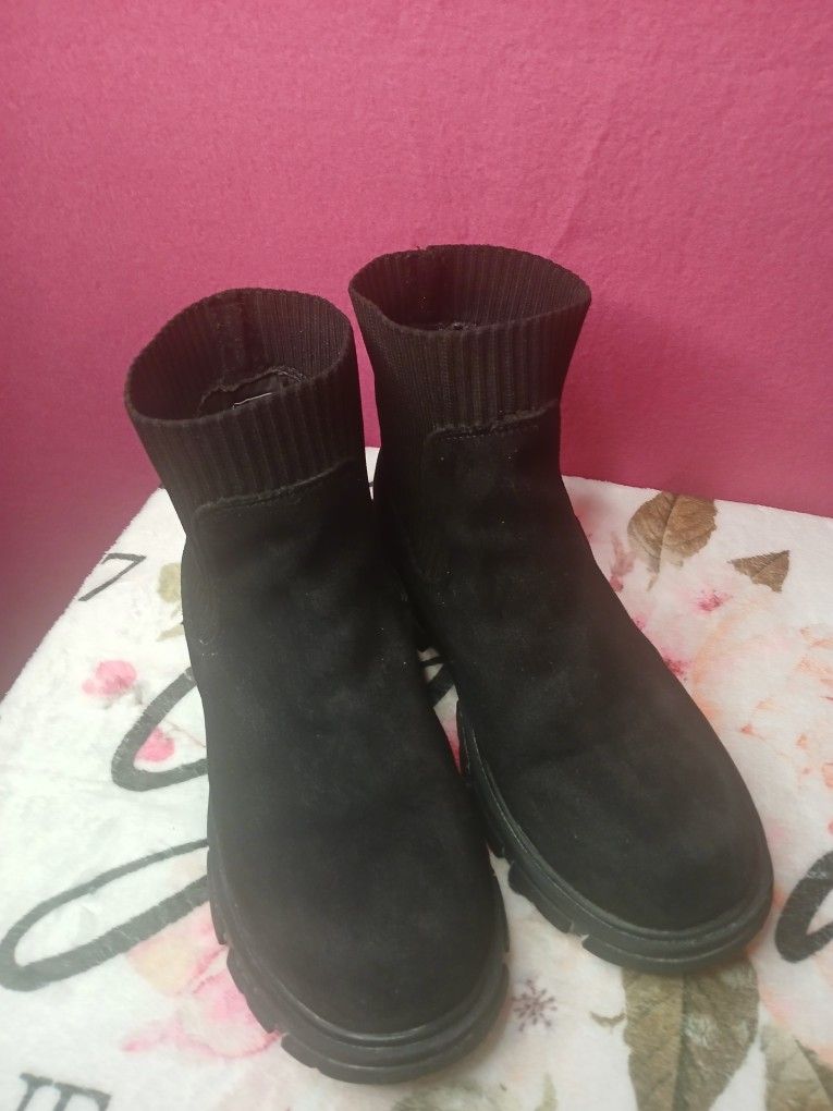 Girls Boots