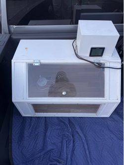 Puppy incubator