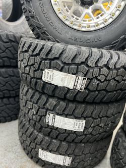 35/1250/17 Mickey Thompson All Terrain Tires 