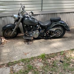 2002 Yamaha Roadstar 1600 (DOES NOT RUN) 