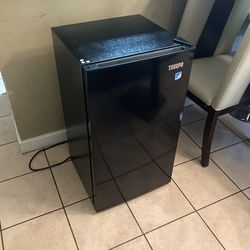Mini Refrigerator 