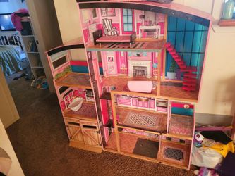 Barbie dream house