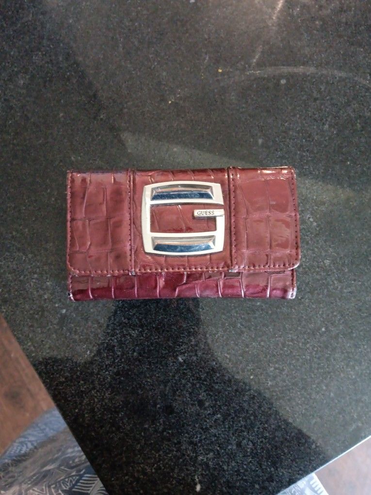 Guess Bag & Wallet for Sale in Denver, CO - OfferUp