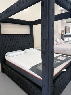 Gorgeous Black Canopy Tuft Rest Space - SAME DAY DELIVERY - NO Credit Needed