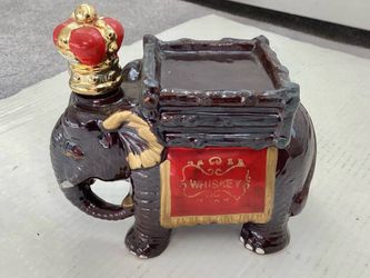 Vtg. 1960s Barware Advertising Collectible Elephant Decanter Figurine Royal Indian Whiskey 6” Tall Red Clay
