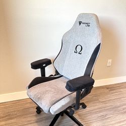 SecretLab OMEGA Gaming Chair