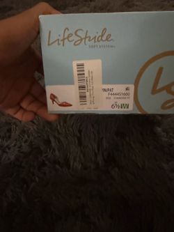 Life stride fire red heels size 6.5