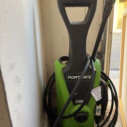 Portland Pressure Washer/Black and Green/ 1750 PSI