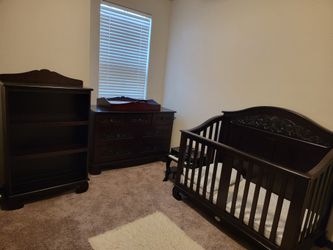 Bratt Decor. Chelsea Lifetime Crib Set- Espresso