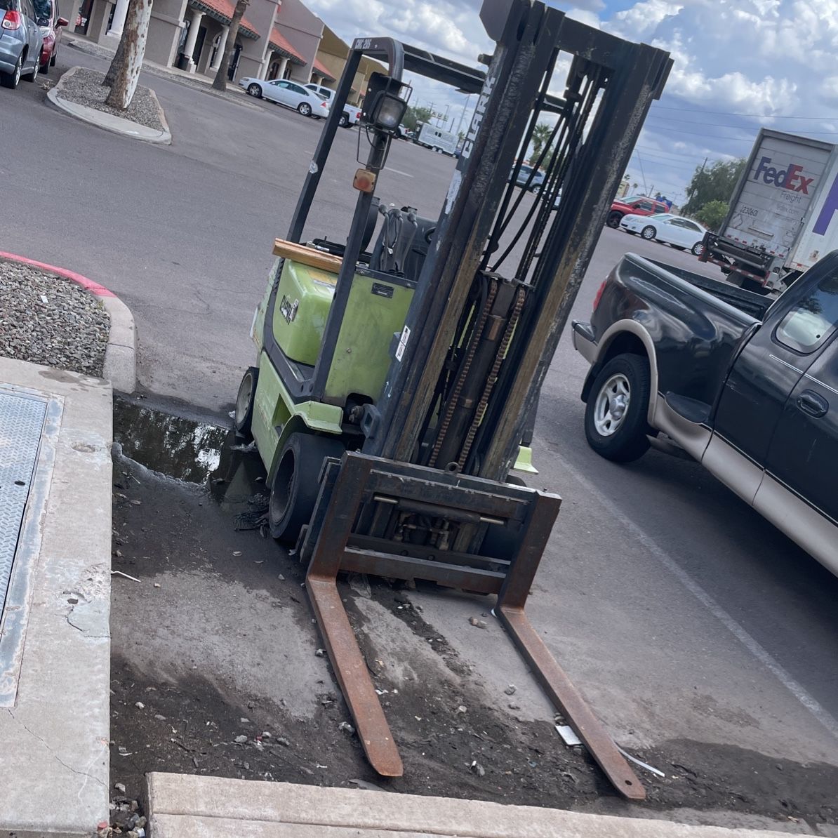 Forklift $2000 