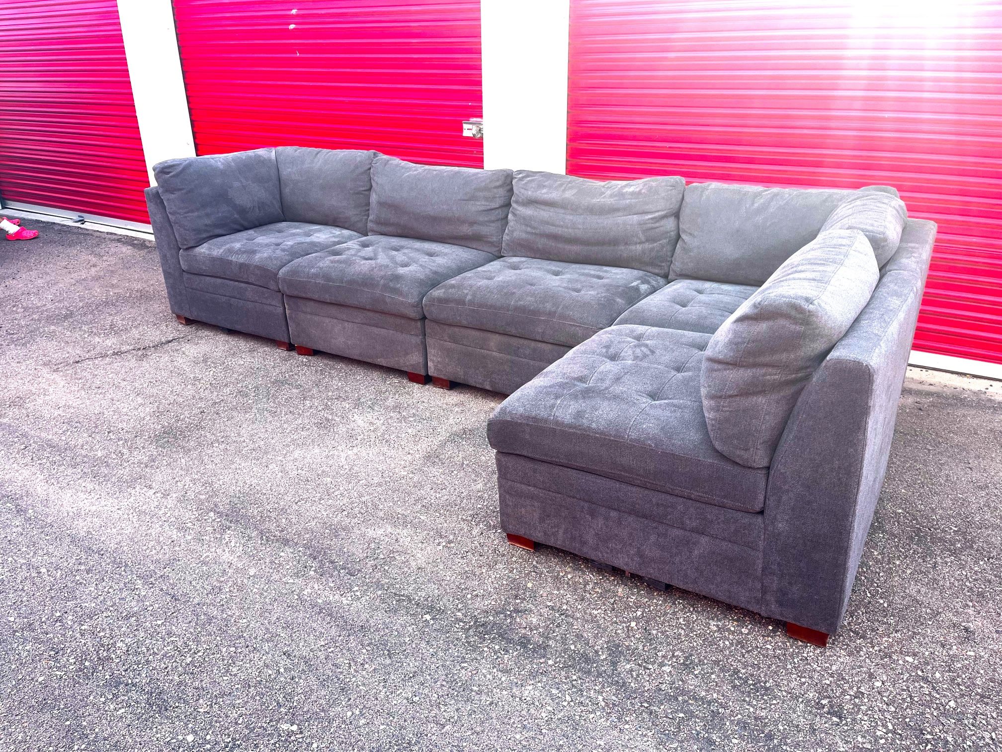 FREE DELIVERY-Dark Grey 5 piece Thomasville Modular Sectional.
