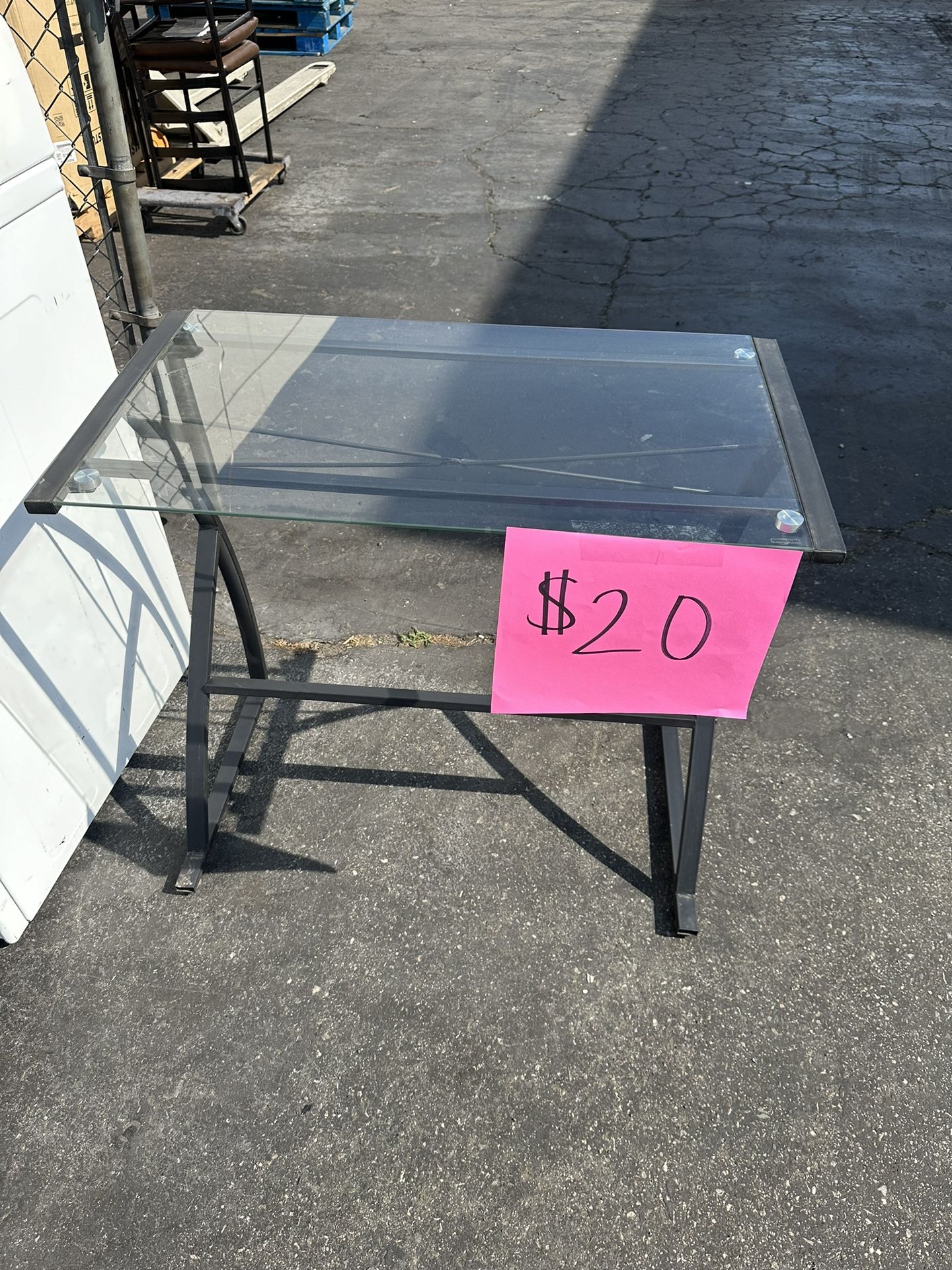 Table / Desk