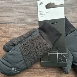 New Kids Mittens Nike