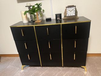 Dresser And Bedside Tables