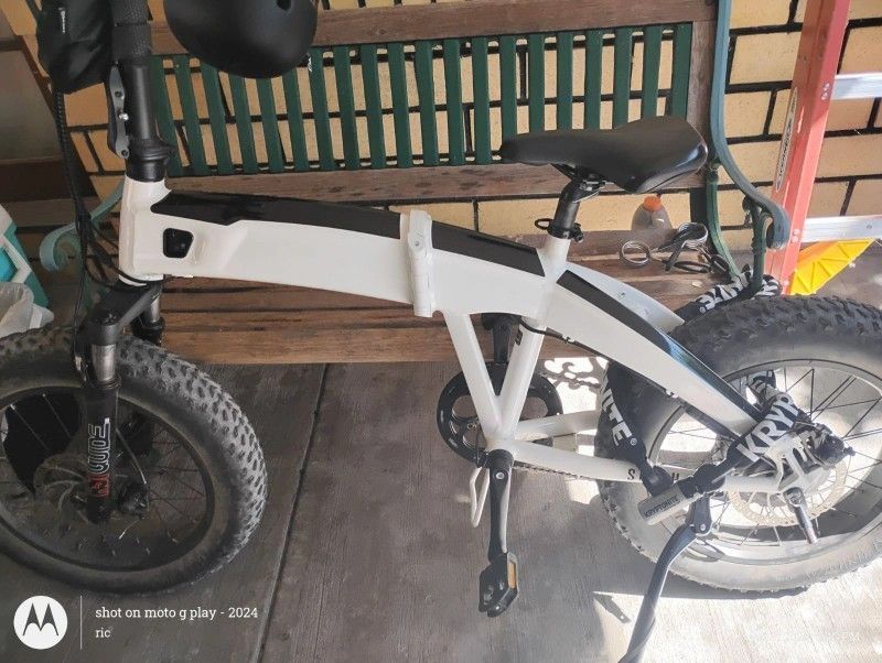 Aventon E Bike Fold Snich