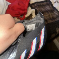 Adidas Predator Edge.1  Soccer shoes  Size 8 