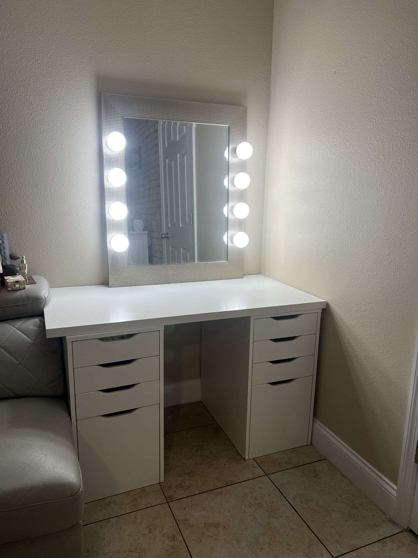 vanity ( mirror not included)