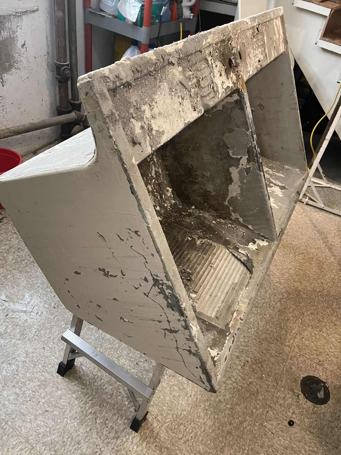 Vintage Concrete Laundry Sink for Sale in Chicago, IL OfferUp