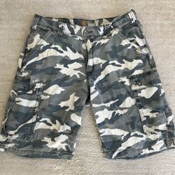 Men’s Camo Carhartt Shorts 