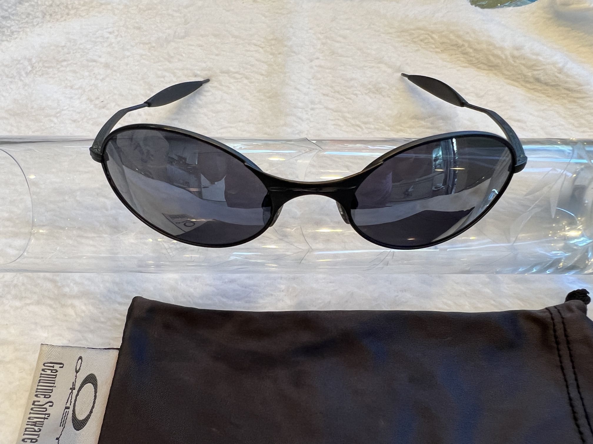 RARE VINTAGE OAKLEY TITANIUM SUNGLASSES 90s