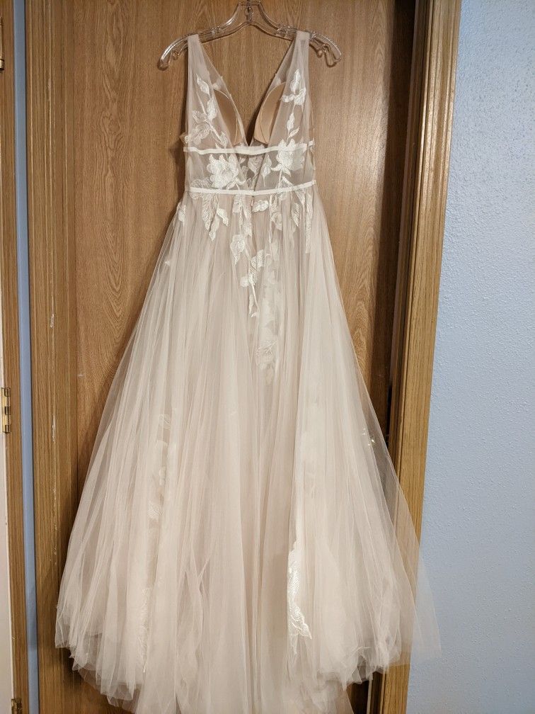 Willowby By Watters Hearst Gown