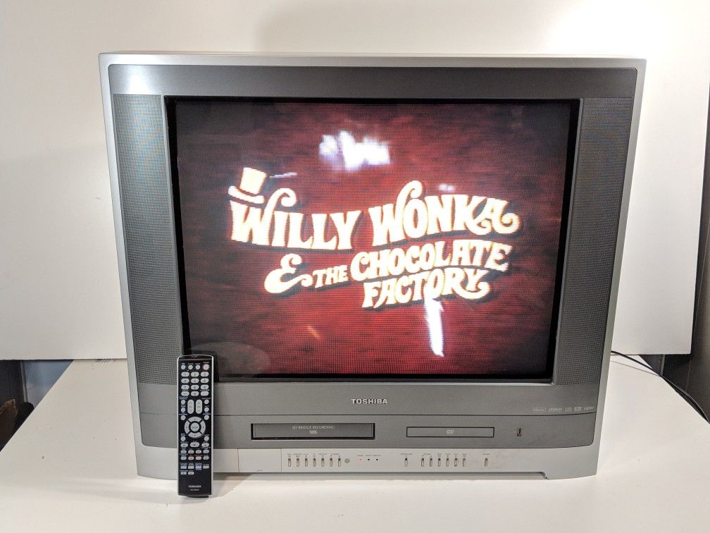27" TV / VCR / DVD Combo Unit