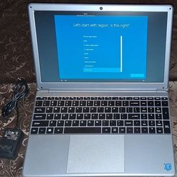 Broage Laptop with Windows 10 Home