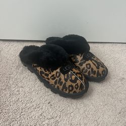 UGG Slippera