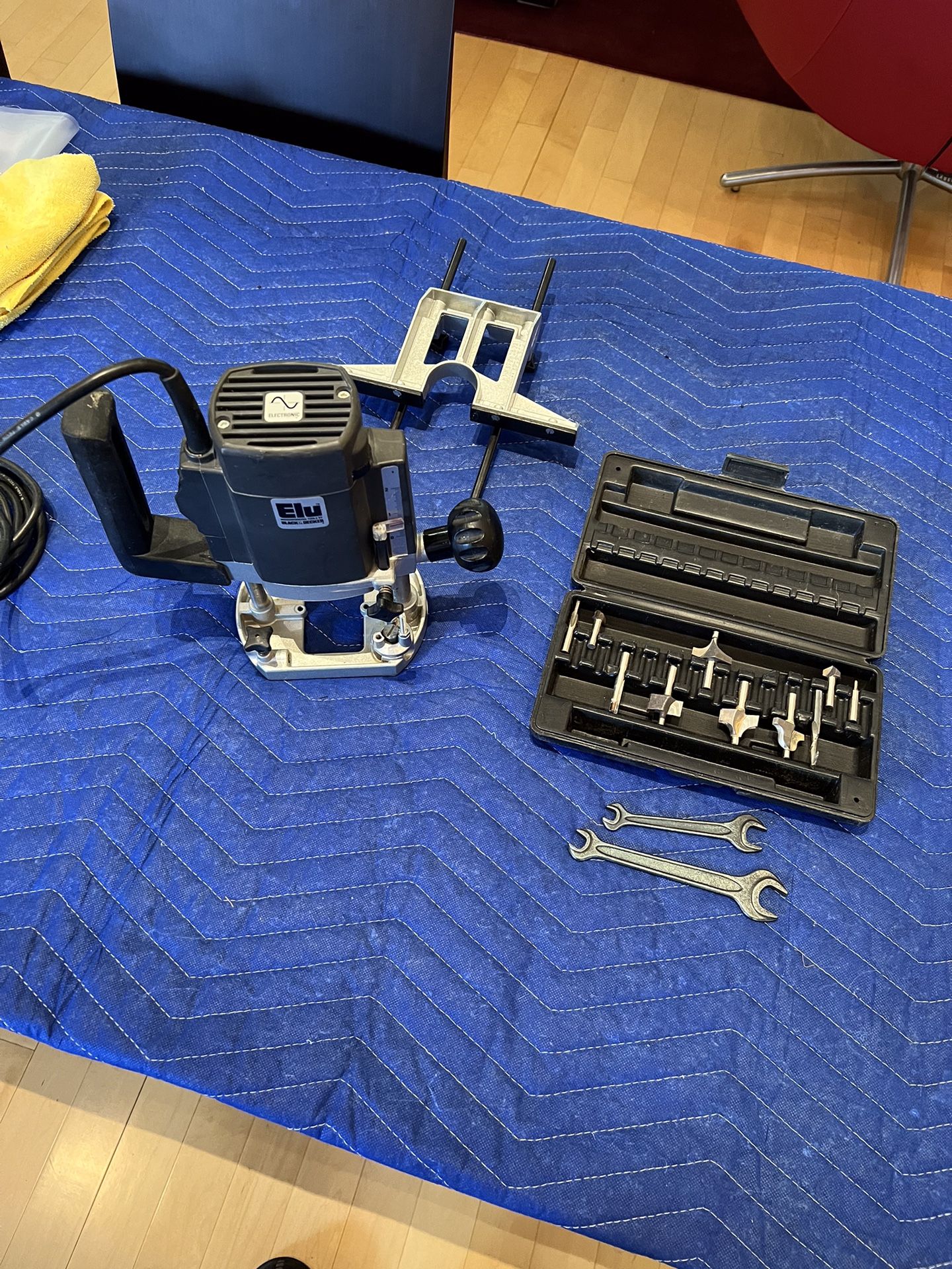 ELU #3304 Plunge Cut Router - Variable Speed, 2400 Max. RPM - Made In Switzerland