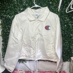 Women’s Medium Champion Windbreaker 