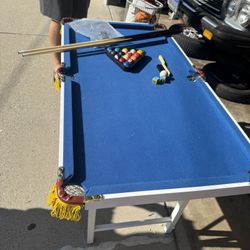 Mini Pool Table 