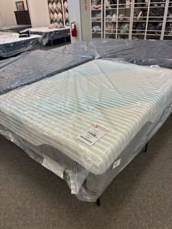 Performance 12.5 medium hybrid mattress.
