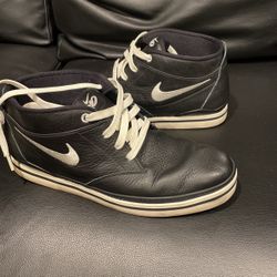 Nike 6.0 Brazen Black Leather Size 10 (worn)