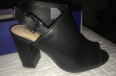 Apt9 Defined comfort black heel