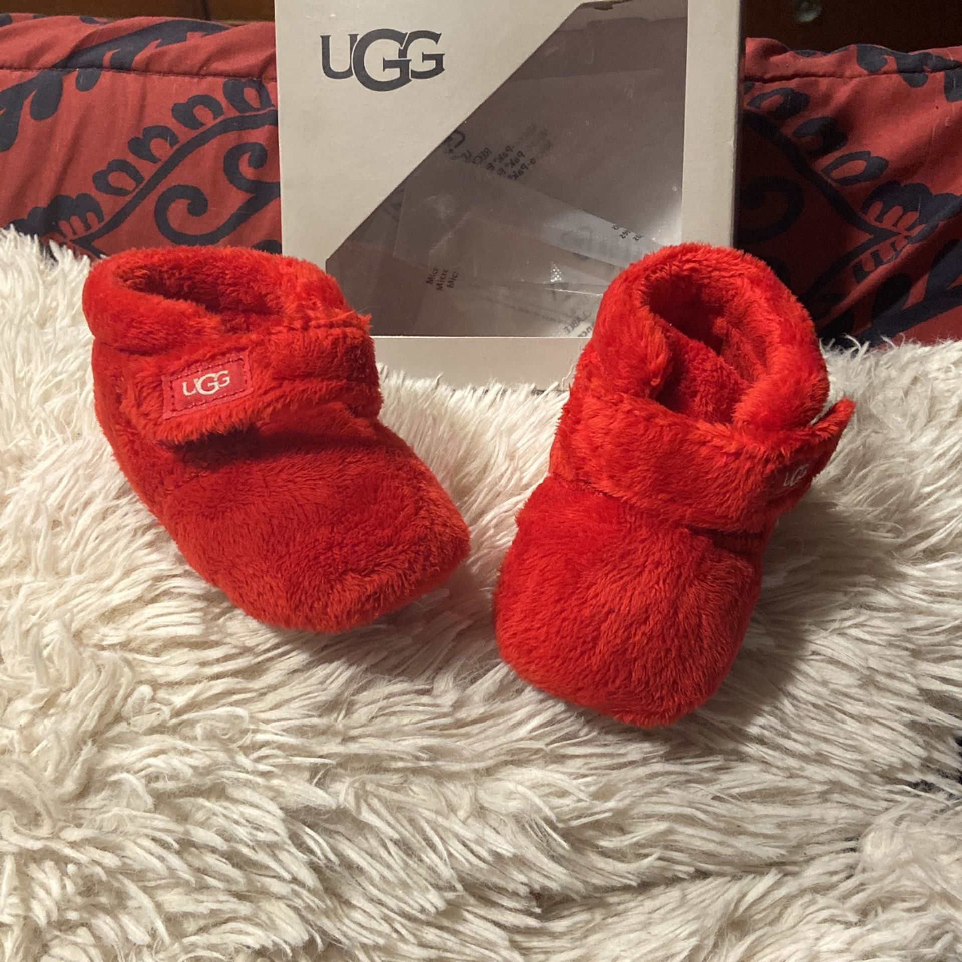 UGG