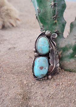 Old Pawn Native  American  Turquoise  Ring 