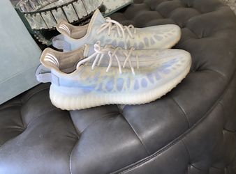 Yeezy 350 Moon Ice