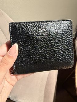 NWT Coach Leather Zip Wallet
