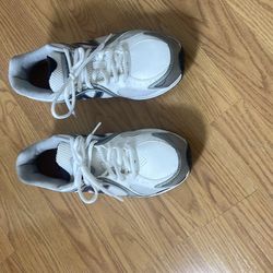 New balance men’s shoes