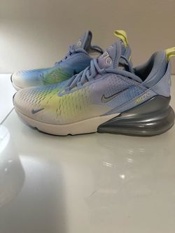 Women’s Nike Air 270’s NEW size 10
