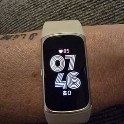 Fitbit Charge 6 
