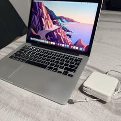 MacBook Pro 13.3” Retina/ 2.7GHz Intel i5/ 8gb ram/ 128gbSSD/MacOS Monterey 2024/ Gpu Iris / Super clean!🔌🔋