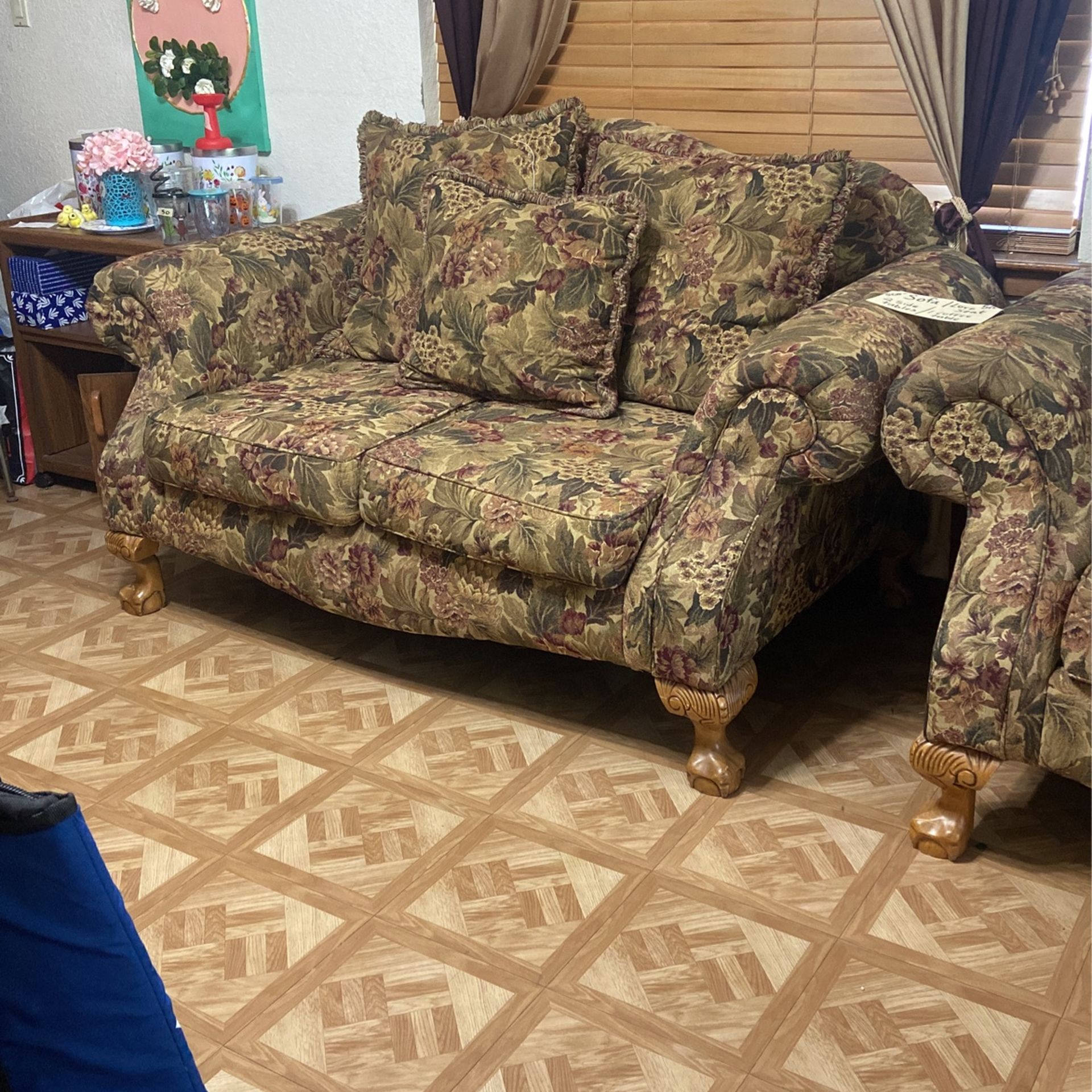 Sofa/Loveseat