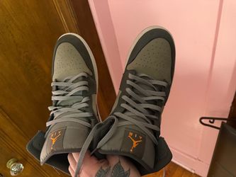 Air Jordan 1 Mid SE - Night Stadium - Size 13